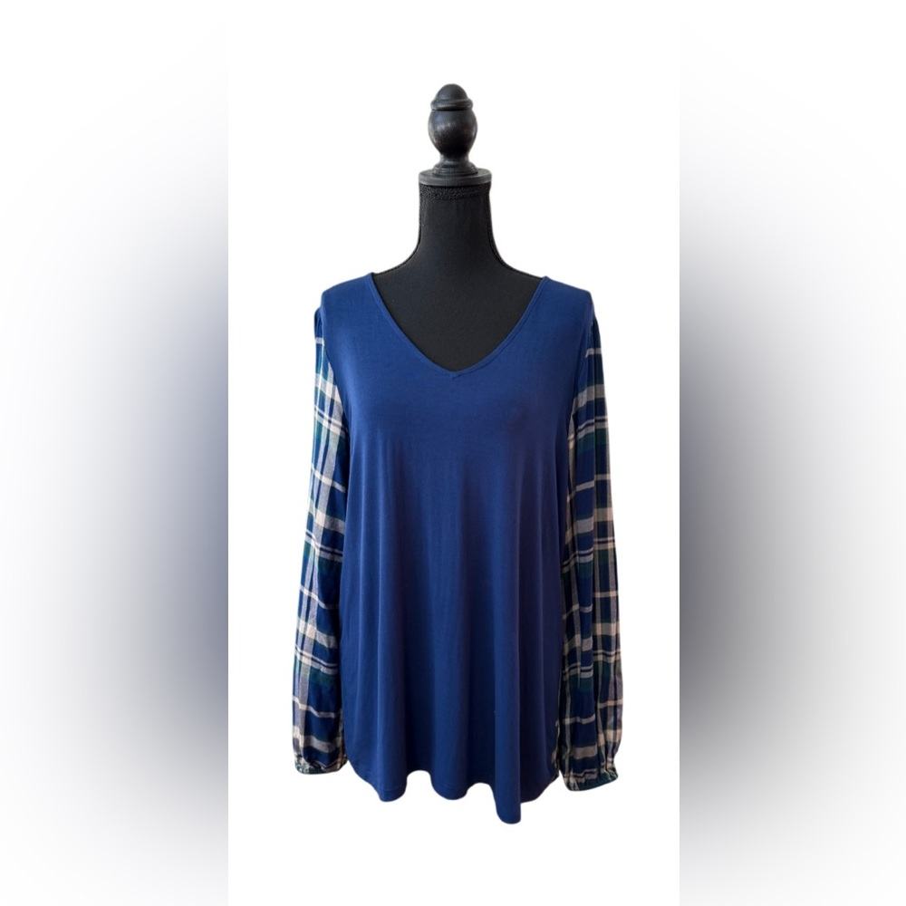 Belle by Kim Gravel Blue Plaid Sleeve Long Sleeve Top with Plaid Back